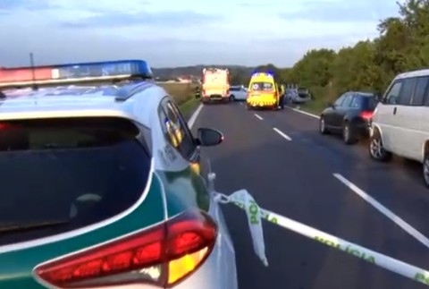 Čelná zrážka dvoch automobilov