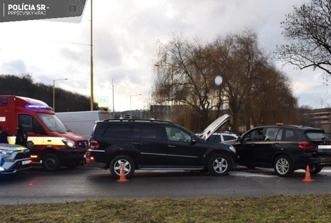 417424597_694975592767173_4563414589976106222_n