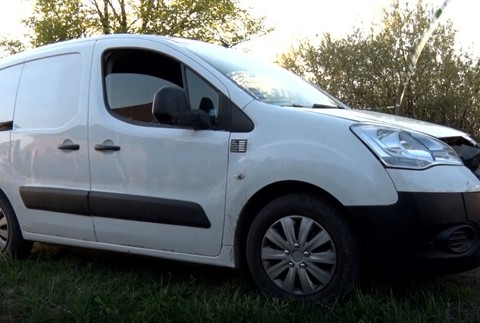 Pašerák prerazil hraničnú závoru