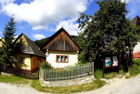 Vlkolínec Slovensko dedinka Tatry UNESCO zákaz fajčenia cigareta