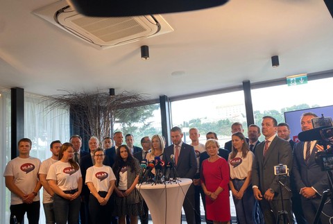 Peter Pellegrini predstavuje názov a logo novej strany a 