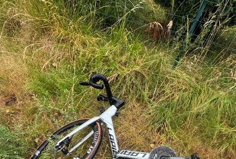 Close call and nasty crash a few weeks ago.A few injuries and fractures, but I’m glad I slept in (1)
