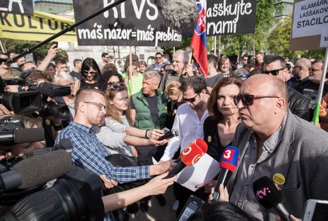 Protest umelci úrad vlády Laššáková 3