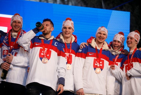 Oslavy hokejistov na Námestí SNP