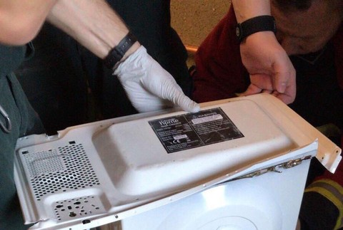 Zacementovaný mladík