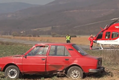 Mladému motorkárovi nepomohol ani privolaný vrtuľník. Po zrážke s autom zahynul