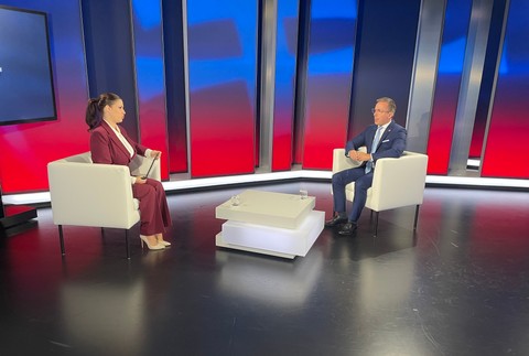 Politika 24 - Erik Tomáš