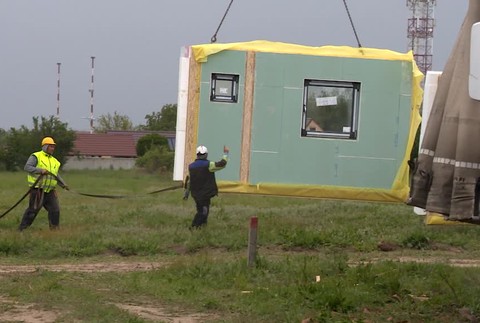 [multi] Na robotníka spadla jedna zo stien. Privolať museli leteckých záchranárov 222