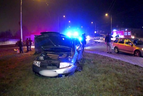 Namiesto vianočných nákupov, skončili v nemocnici. V aute sedela aj tehotná žena