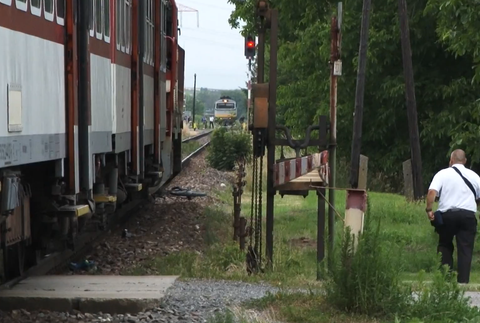 Cyklistu zachytil vlak