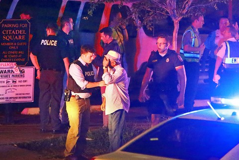 Charleston, streľba v kostole