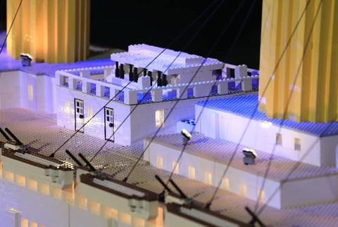 model Titanicu z lego kociek