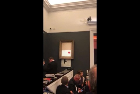 Odklepli predaj Banksyho diela za viac ako milión eur. Krátko na to sa samo skartovalo184
