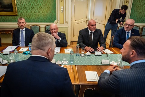 Rokovanie premiéra Fica a akcionárov obchodných spoločností JESS, a.s., JAVYS, a.s. a českej energetickej spoločnosti ČEZ, a.s.
