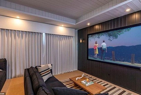 38557164-9194219-image-a-70_1611776853784