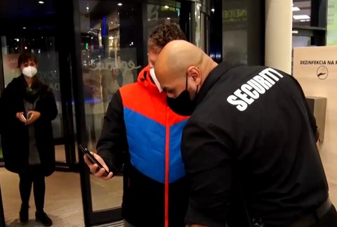 Kontroly v obchodných domoch.