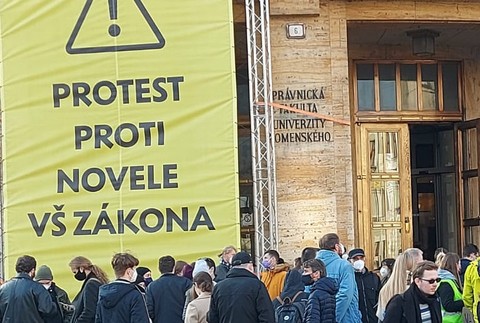 Protest novela VŠ 4