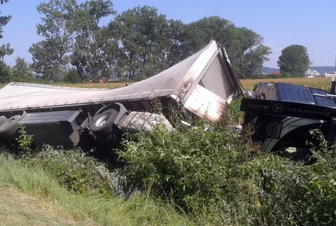 nehoda Sedliská dodávka dvaja mŕtvi 2