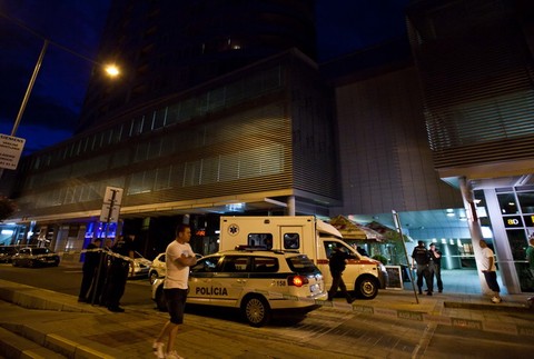 Tri veže_streľba_Bratislava_postrelený muž