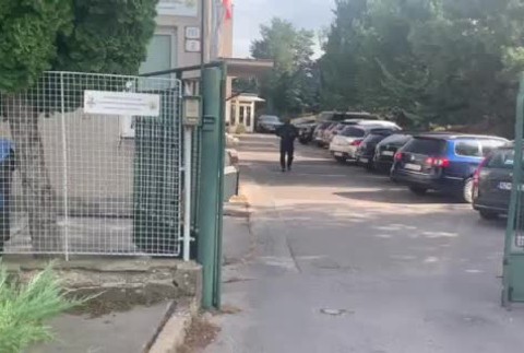 Kočnera opäť priviezli na pobočku NAKA. Mal vypovedať o šifrovanej komunikácii cez Threemu