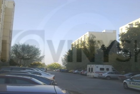 nitrianske sidlisko, policajne auto, zachranarske