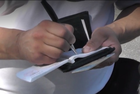 Vodiči pozor. Vytrubovanie, vybrzďovanie či prostredník z okna vás môže vyjsť draho