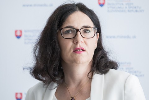 Ministerka Lubyová na TB k pôžičkám 