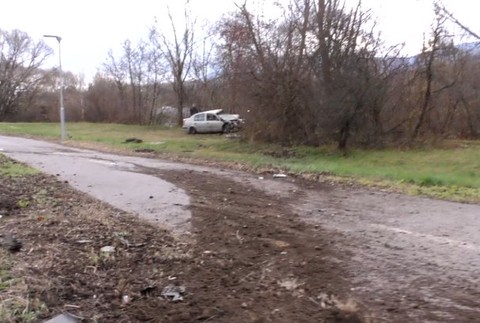 Havaroval a s kľudom odkráčal domov. Či pil alkohol pred jazdou, mu polícia dokázať nevedela