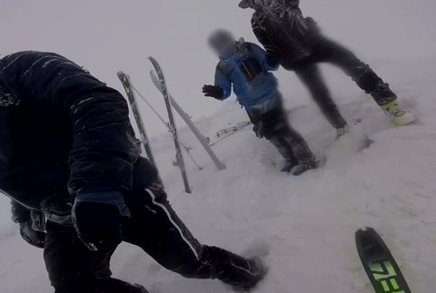 [multi] Záchrana troch českých turistov. Uviazli na hrebeni v Malej Fatre 5932