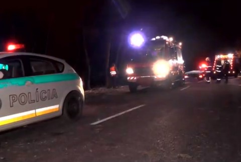 Pri nehode sa vážne zranil. Nevedeli mu však zavolať pomoc, nemali signál