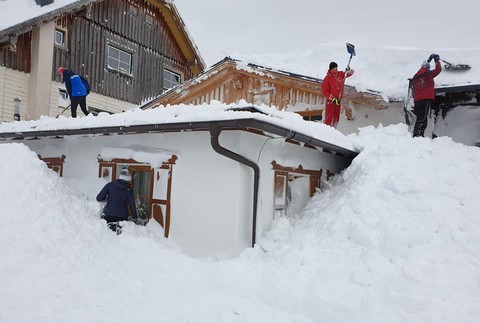 FOTO: Nezvyčajné sústredenie slovenských kanoistov. S lopatou v ruke 