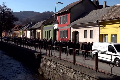 [multi] Stovky ľudí sa rozlúčili so Štefanom, ktorého na smrť dobil 22-ročný mladík 1522