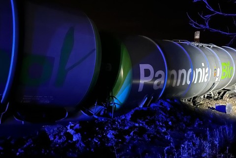 Vykoľajený vlak v Komárne