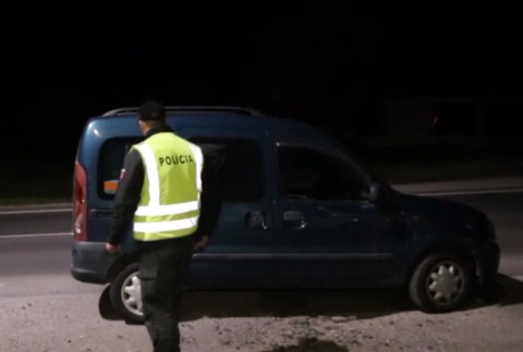 Transparentné policajné zásahy. Na uniformách by mali pribudnúť kamery