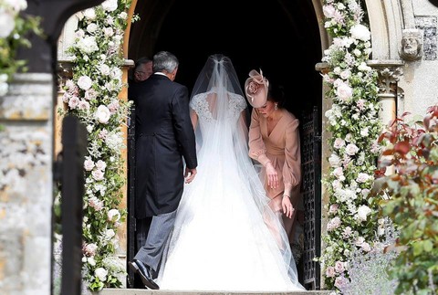 Pippa so sestrou Kate