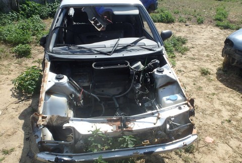 Bez povolenia rozoberal autá. Svoj nelegálny obchod si otvoril priamo pred domom