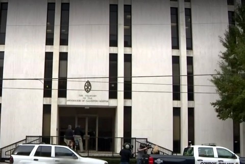 Najdlhší zoznam zverejnený cirkvou. Vyše 300 kňazov obvinených zo zneužívania detí