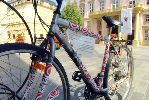 Bicykel TV JOJ jojkársky Primaciálne námestie Bratislava