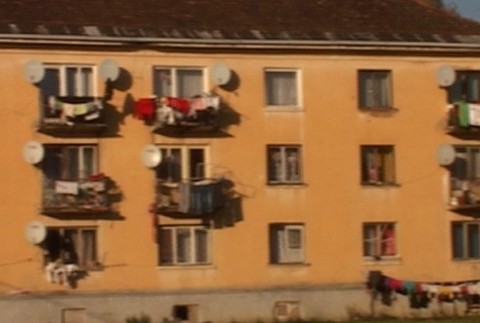 romska bytovka2-osarpana