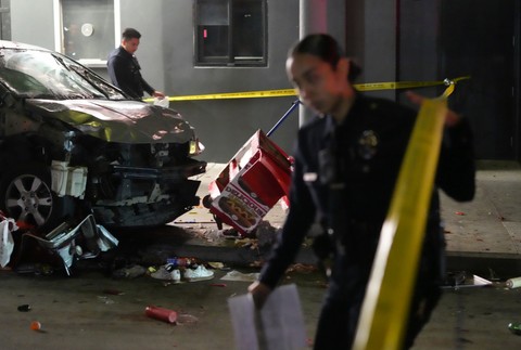 Los_Angeles_Vehicle_into_Crowd533072