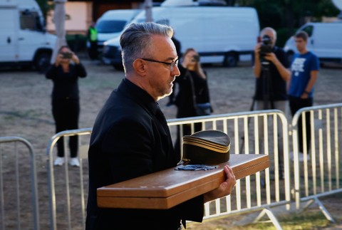 Pohreb Mladiča v Belehrade