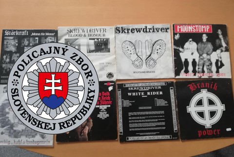 Nájdené predmety s nacistickou symbolikou počas akcie "Šašovia"