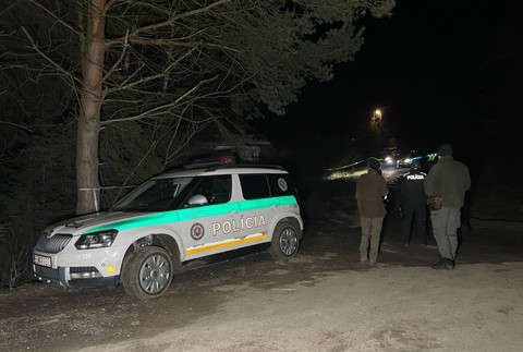 b85ebebc-f522-4c64-a5f9-19804c7322c3