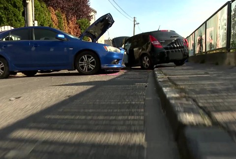 [multi] Opita za volantom 8106