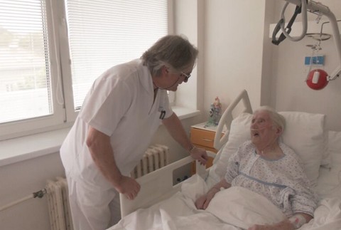 105-rocna pacientka vymena klbu (2)