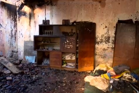 Pred rokmi zažil, čo je to núdza. Dnes prichýlil matku s dcérou, ktorým zhorel dom