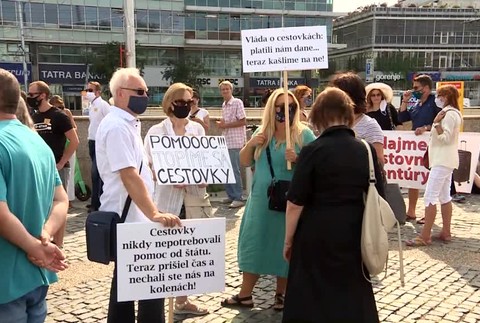 [multi] Cestovný ruch na kolenách 14128