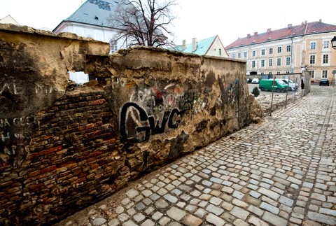 Bratislava padnutý múr Lýcejná ulica