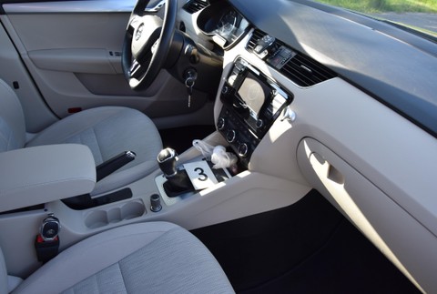 Inšpekcia obvinila policajta pre predaj marihuany a extázy