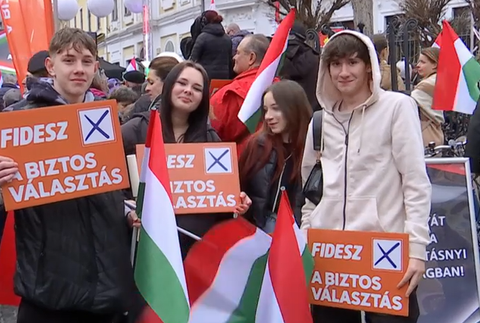 Predvolebný míting strany Fidesz 3